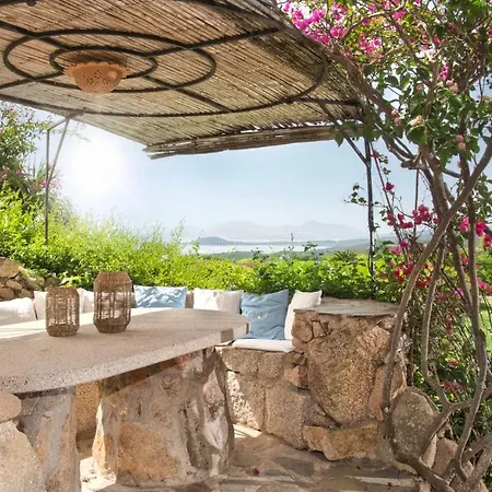 Holiday home Vistamare Cala Di Volpe
